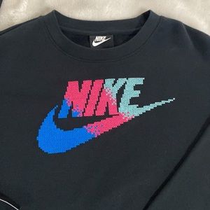 Nike Loose Fit Crop Sweatshirt